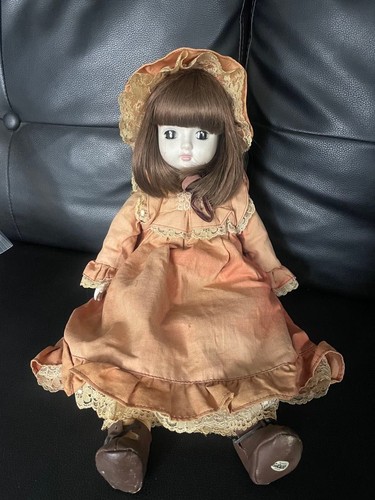 Sankyo vintage bisque - vintage, doll