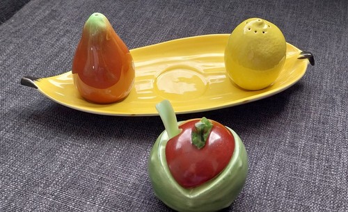 Carlton ware salt pepper - &,