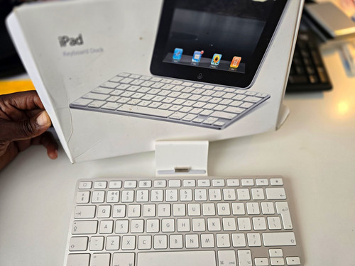 Apple ipad keyboard dock - apple, a1359