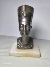 Vintage Nefertiti Bust on Onyx