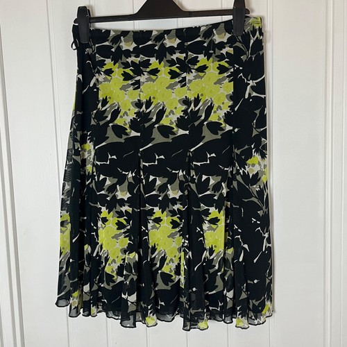 Black lime green - m&s, floral