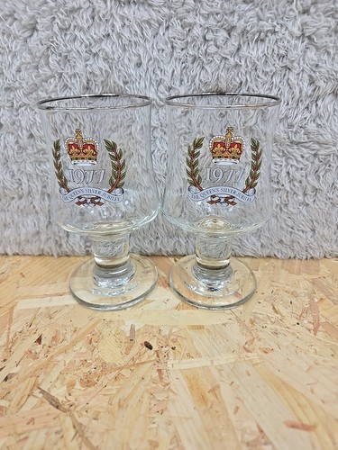 Pair queen elizabeth ii - of,