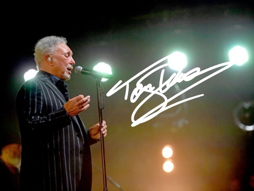 Tom jones signed autograph 6x4 - tom,