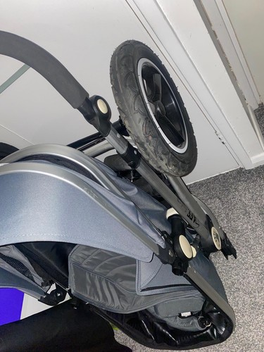 Silver cross pioneer pram - silver,