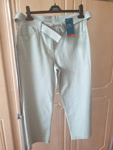 Ladies cropped trousers - m, &