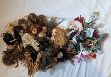 Huge bratz dolls bundle with