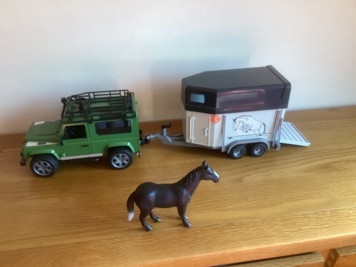 Bruder toys land rover - land,