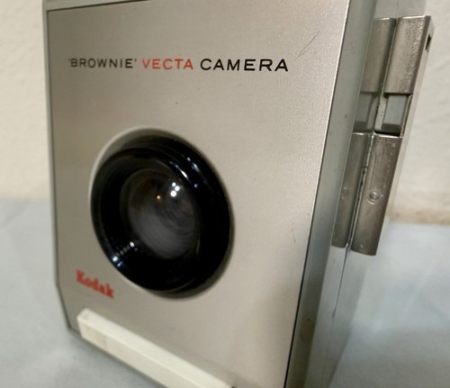 Cute early 60s kodak vekta - cute,