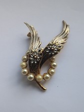 Vintage Damascene Ladies Feather & Faux Pearls Silver & Gold Tone Brooch