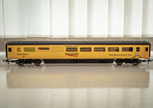 Hornby network rail mk3 - hornby, coach