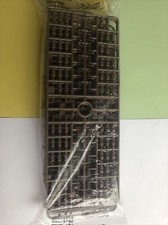 1/35 BRONCO M-24 Chaffee Indochina War FULL TRACK LINKS