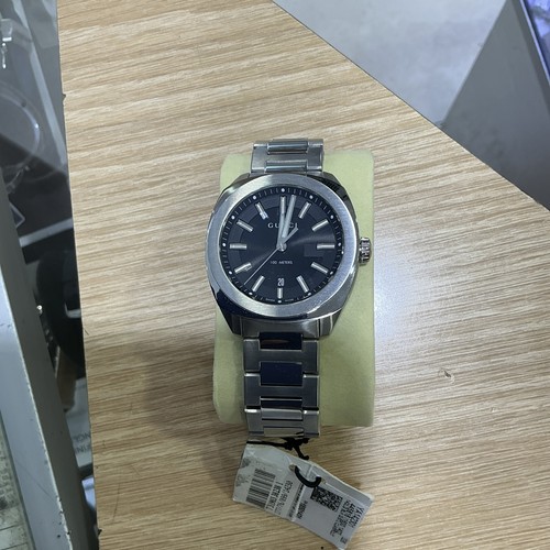 Gucci mens silver watch - gucci,