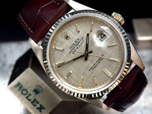 Stunning 1980 solid - solid, 18ct