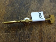 Glass cutter + cuts round holes