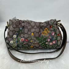 Coach Faye Shoulder Bag In