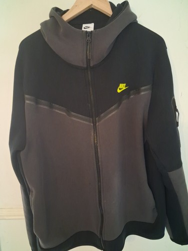 Pre loved nike - loved, i