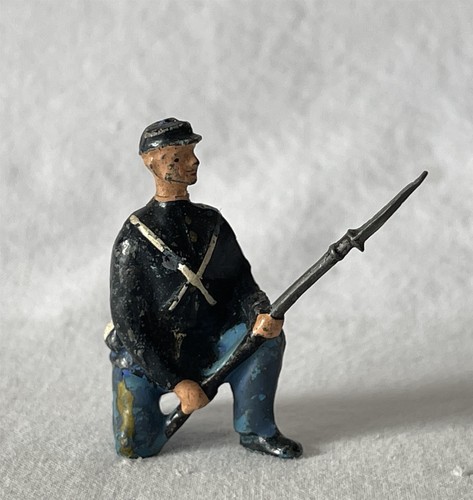 Vintage toy soldier britains - vintage,