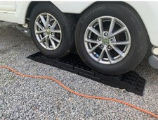 MILENCO STACKA LEVEL 9 - Twin Axle Caravan Levelling Set