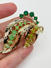Vintage Brooch Pendant Green Gold Crystal Retro Costume Jewellery Bling Gifts