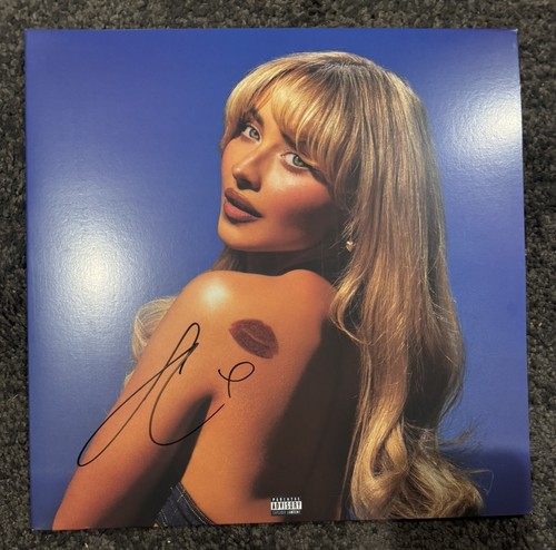 Signed short sweet sky - signed, blue