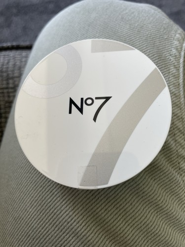 No7 flawless finishing powder - ,