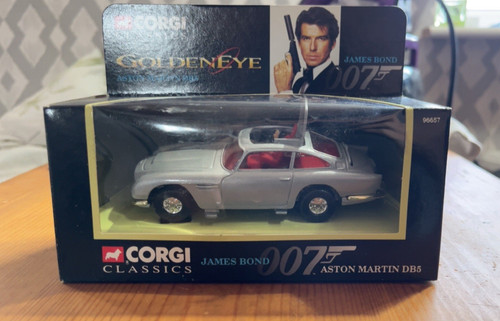 Corgi classics james - corgi, bond