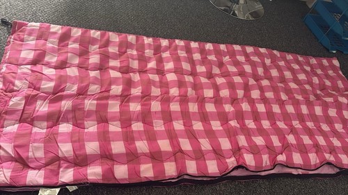 Single pink sleeping bag with - pink,