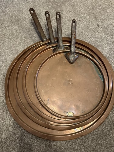Set copper pan lids - v,