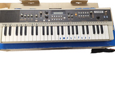 CASIO MT-70 Synthesizer