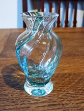 Caithness Ribbed Swirl Vase