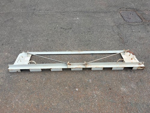 More props brick brace - brick,