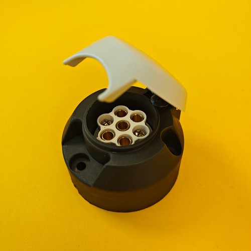 Plastic towing socket 12s - 12s, 7