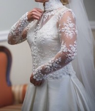 Classical Wedding Dress w/