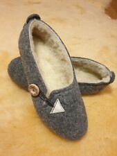 100% REAL NATURAL GENUINE  FOR WOMEN LADIES WOOL/ FELT SLIPPERS WITH A BUTTON 
