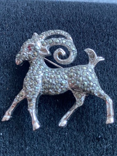 Vintage signed marcasite - signed,