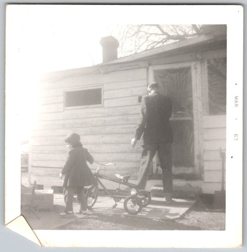 Vtg snapshot man in - vtg, b&w