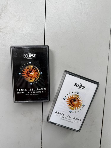 Both sets dance - till, dawn
