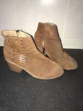 Ladies Size 5 Ankle Boots With