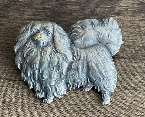 Vintage pekingese pin badge - pekingese,
