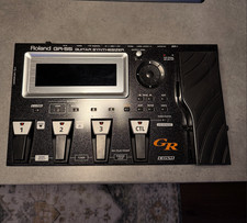 Roland GR-55 Guitar / Midi Synthesizer Pedal 