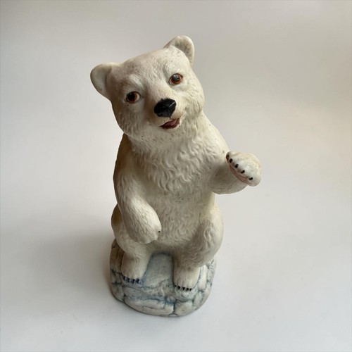 Aynsley arctic polar bear - arctic,