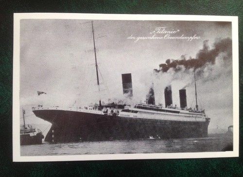 Black white reproduction - black,