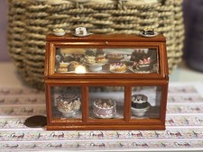Dolls House Reutter 1.12 Shop Cake Display