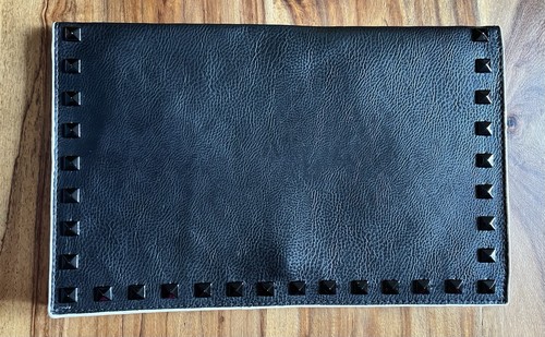 New large vegan - new, studded