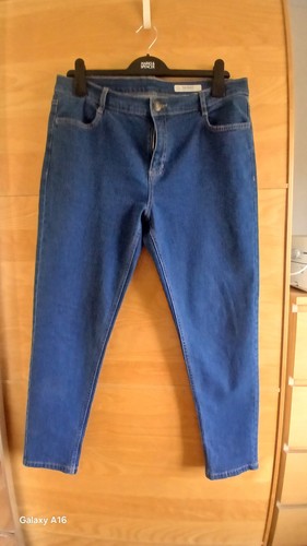 Women size short - m&s, 14