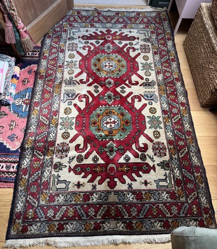 Vintage kazak rug with fringe - kazak,