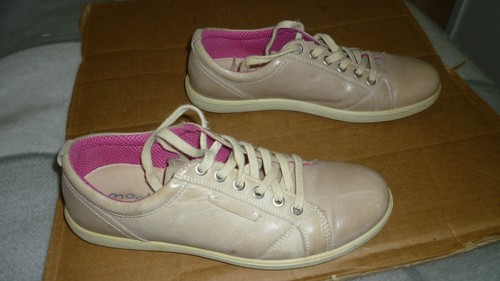 Moshulu leather beige - moshulu,