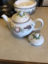 Boots Orchard Teapot With Spare Lid