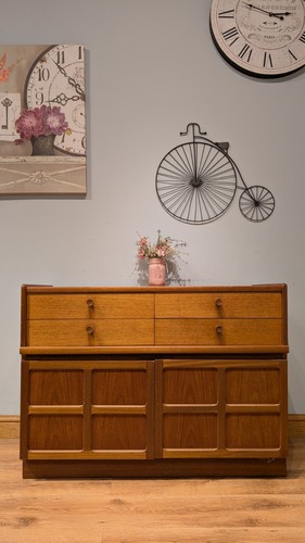 Retro mid century - century, nathan