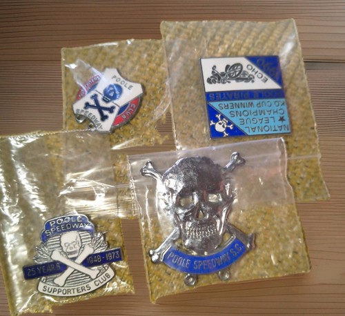 Poole pirates speedway badges - poole,